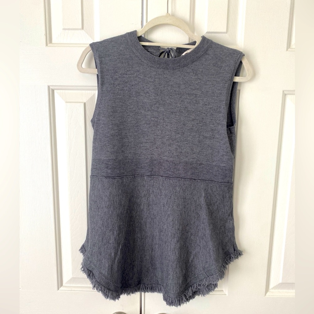 EEEUC boutique gray sleeveless top